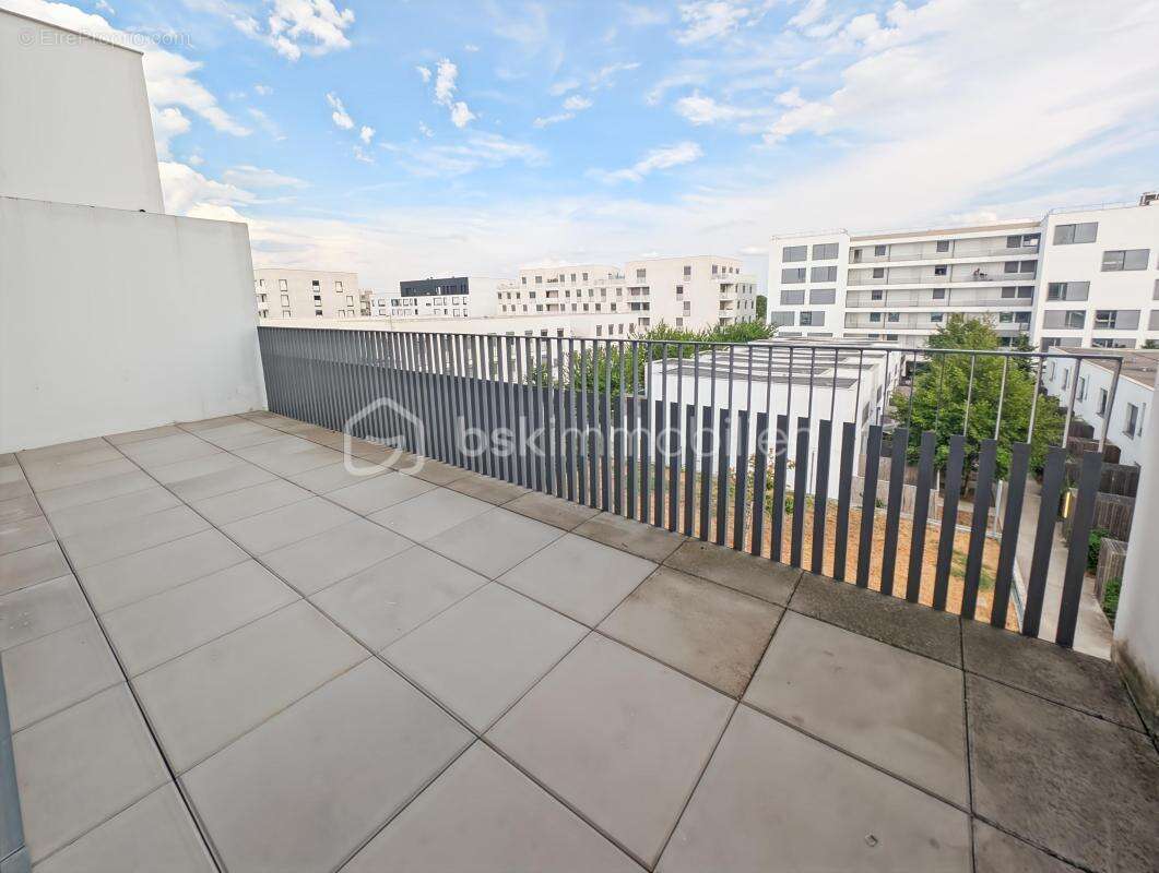 Bel appartement t2 43m2 grand balcon de 13m2 3e etage avec ascenseur et parking proche gare - photo 3