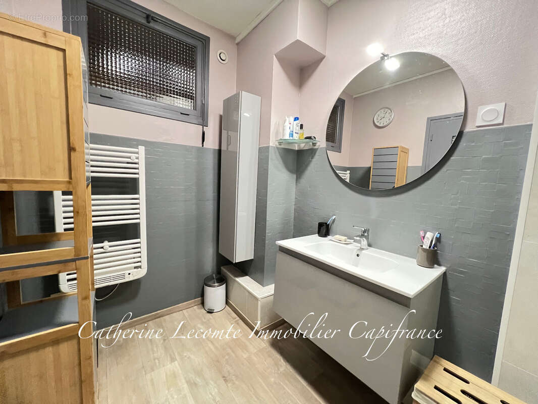 À vendre - desvres - maison 132 m2 -  5 pièces - 4 chambres - jardin clos - terrasse - photo 8