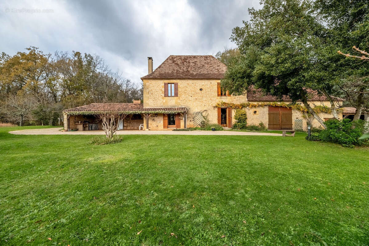 Maison à PRESSIGNAC-VICQ