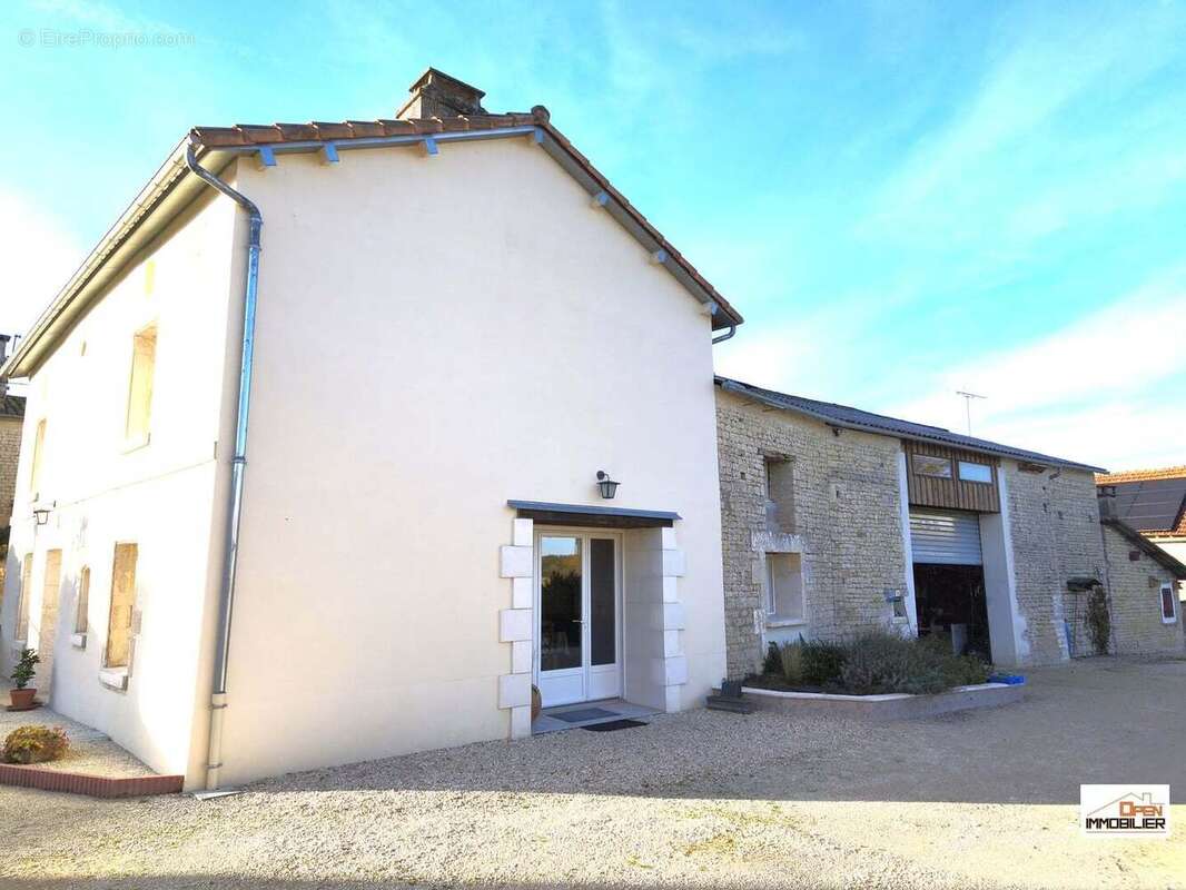 Maison 120 m² à Bignac  - photo 16