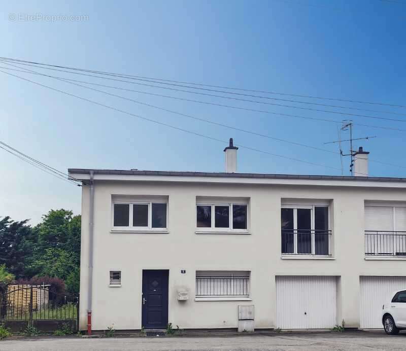 Maison à GRAND-CHARMONT