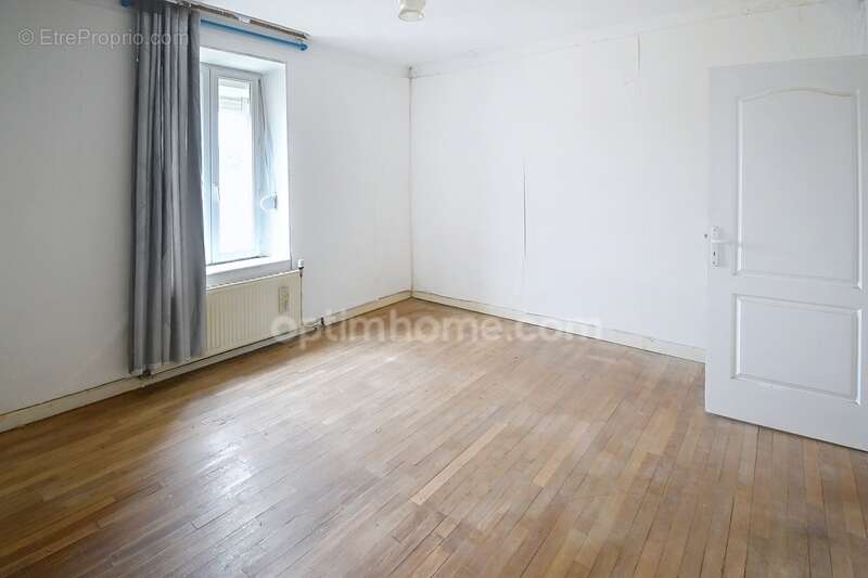 Maison à MONT-SAINT-MARTIN