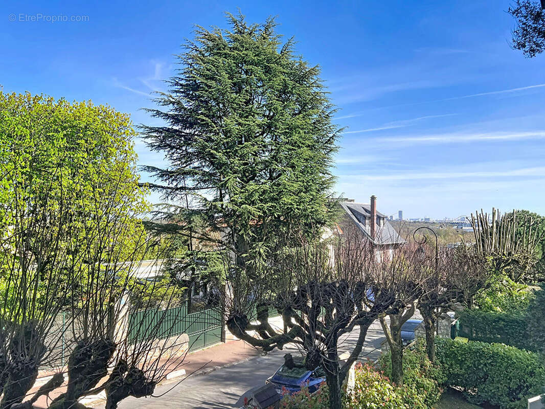 Appartement à SURESNES