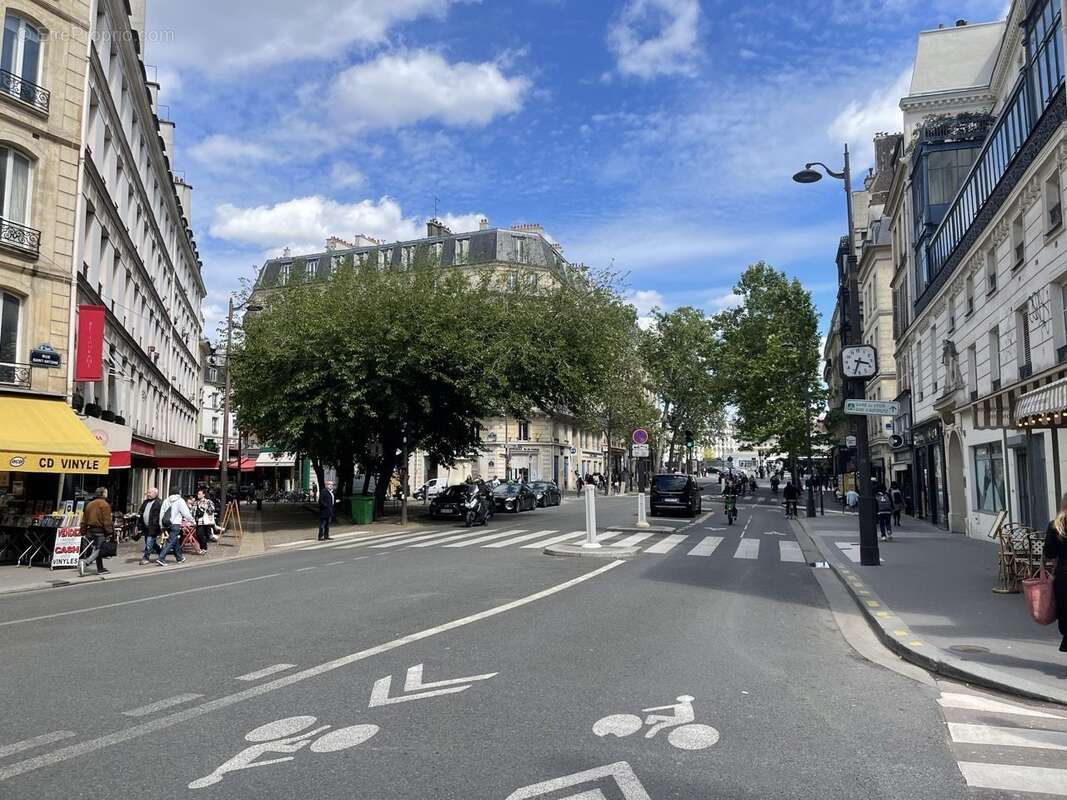 Autre à PARIS-4E