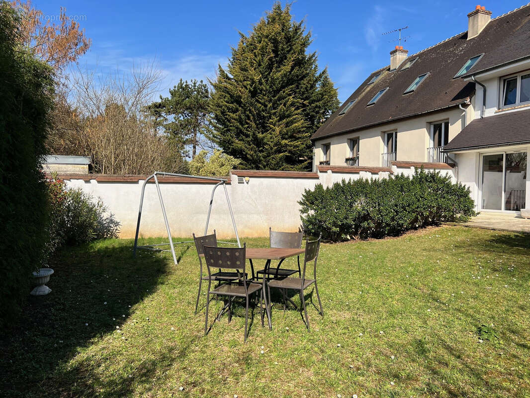 Maison à VILLENEUVE-LE-ROI