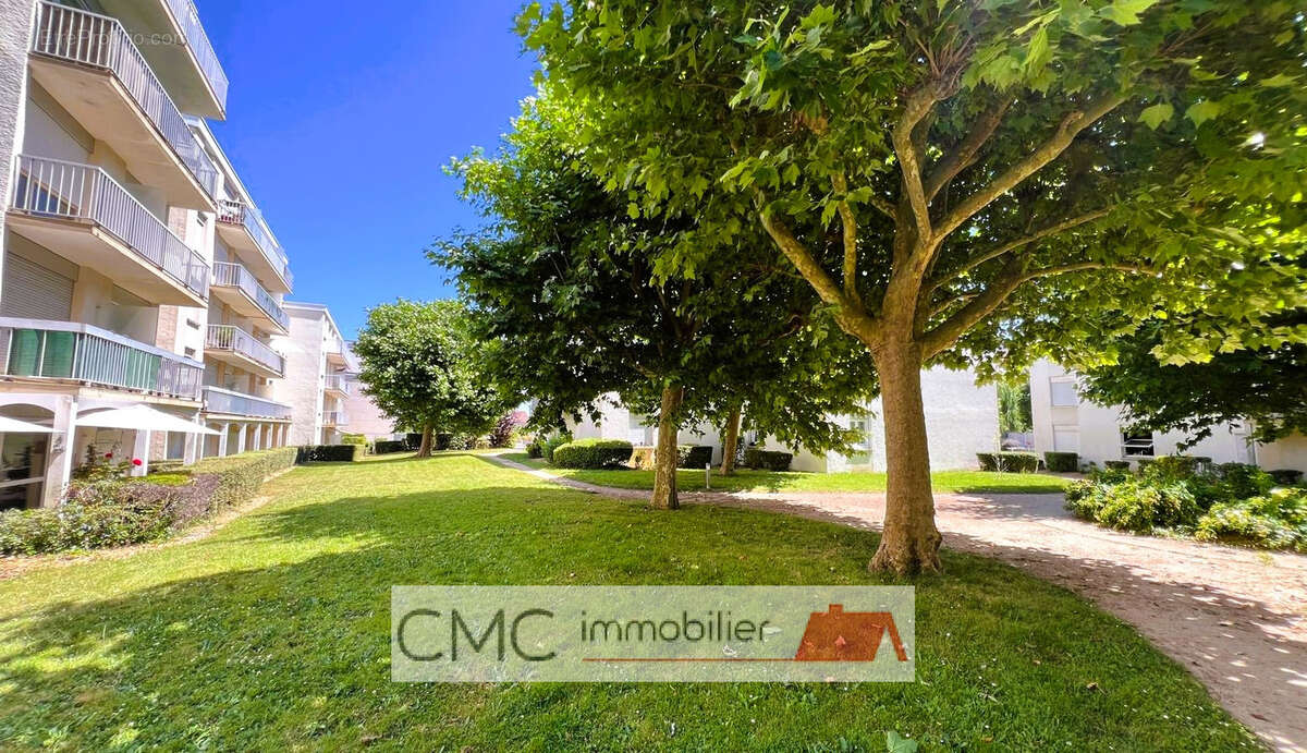 Appartement à MAINVILLIERS