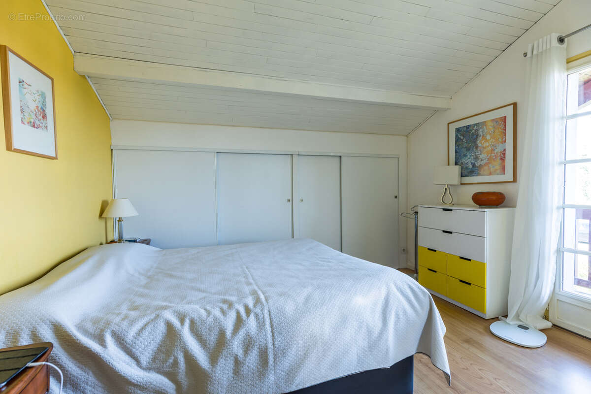 Maison à SAINT-PIERRE-DU-MONT