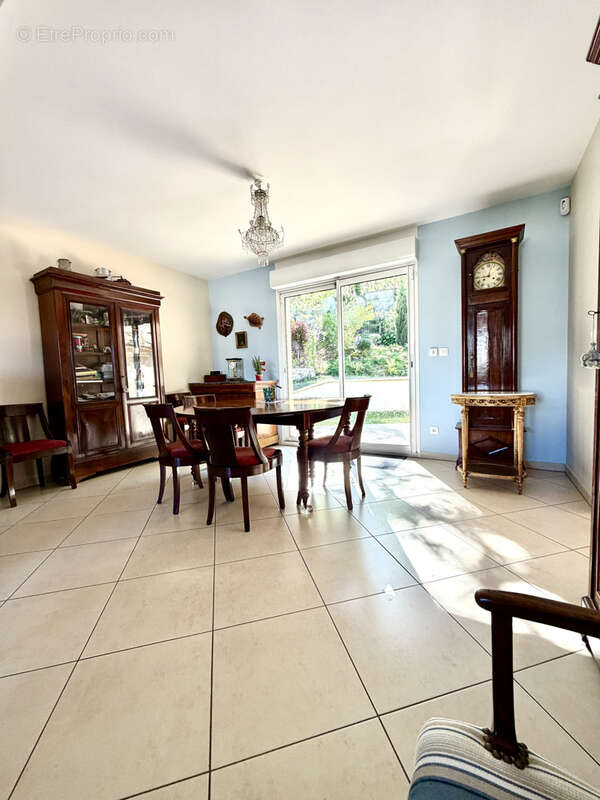 Maison à BURES-SUR-YVETTE