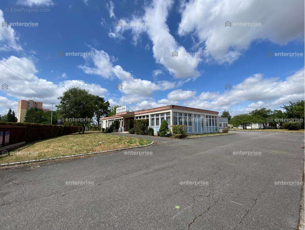 A vendre - local d'activité de 1 850m2- compiegne - photo 2