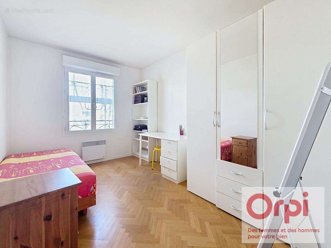 Appartement à ISSY-LES-MOULINEAUX