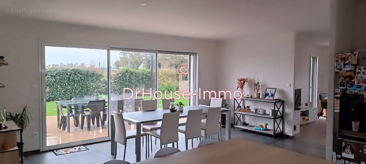 Maison à SAINT-MARTIN-DES-NOYERS