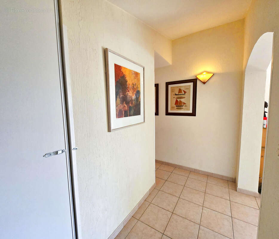 A vendre villa 3 chambres piscine garage - photo 14
