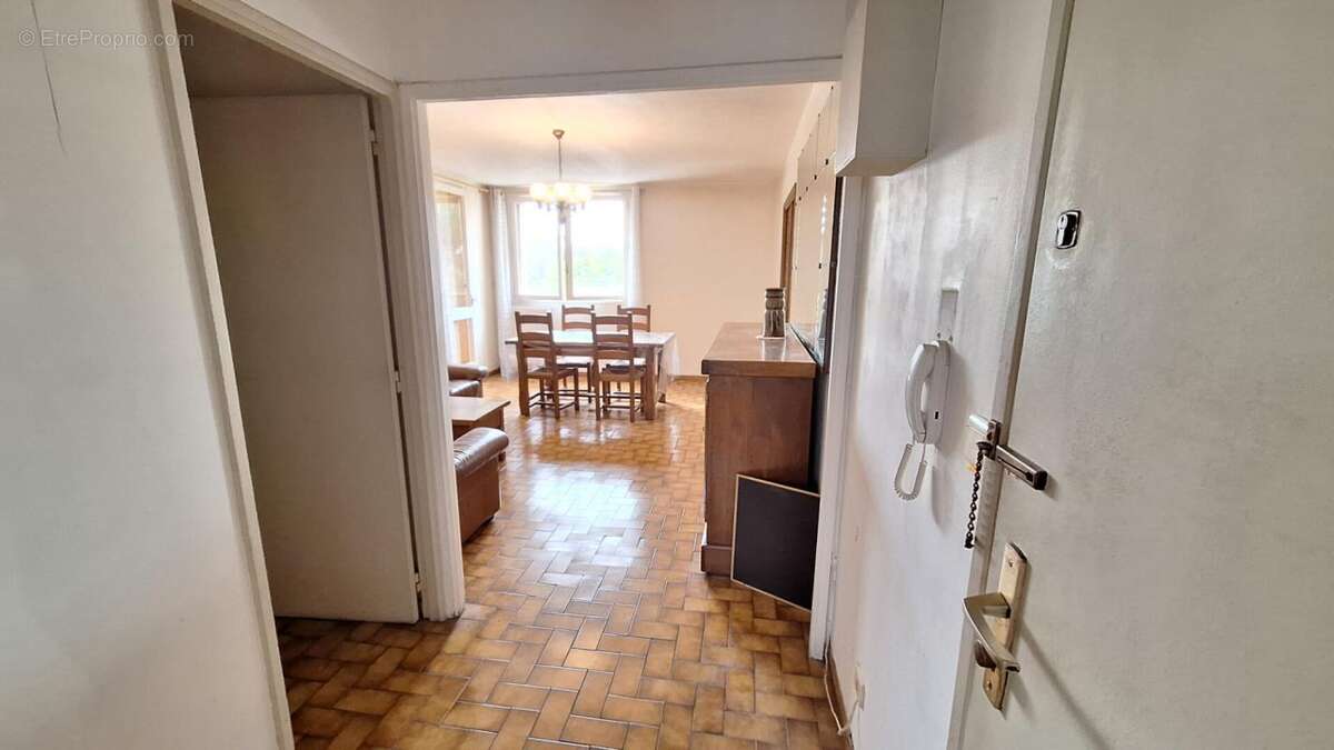 Appartement à MARSEILLE-11E