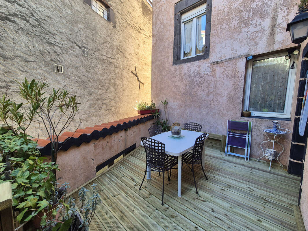 Maison à LA ROCHE-BLANCHE