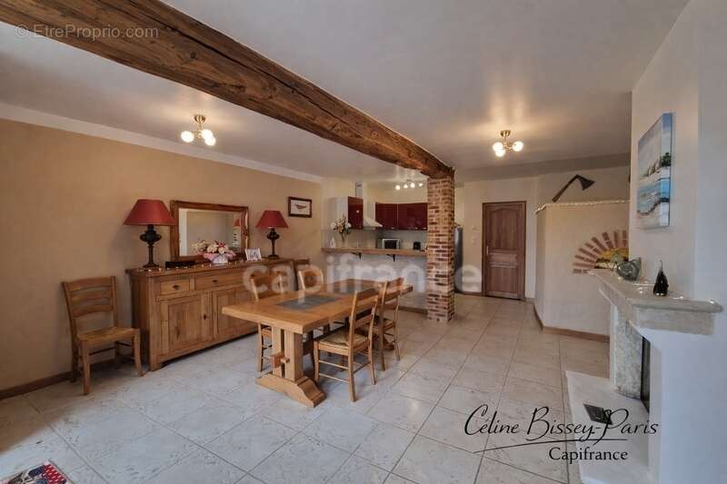 Maison 4 pièces, Plein Pied, 2 chambres, cuisine équipée américaine, dépendances, comble aménageable QUINCEROT (89) - photo 4
