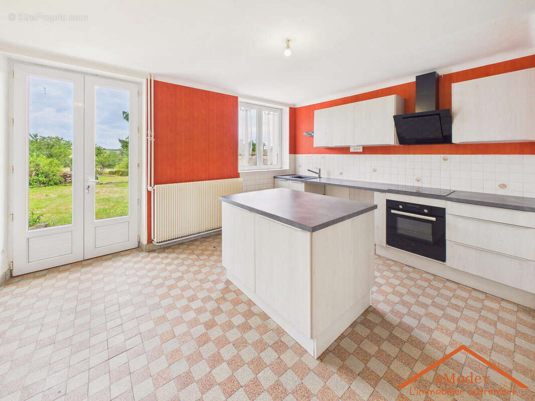 Maison 190 m² à Savigny  - photo 5