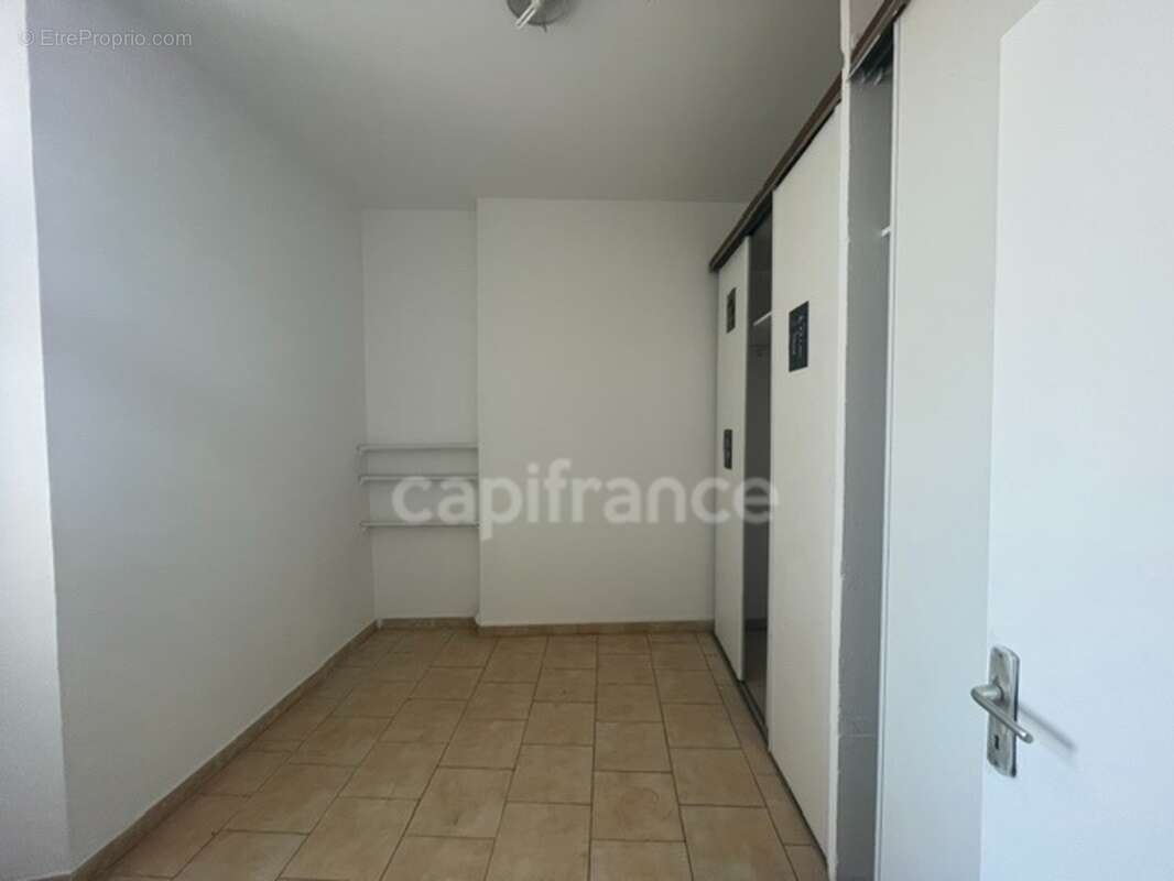 MARSEILLE 10eme Arrt (13)Appartement à vendre 2 pièces,  2e et dernier étage, 45m2, SUD - photo 4