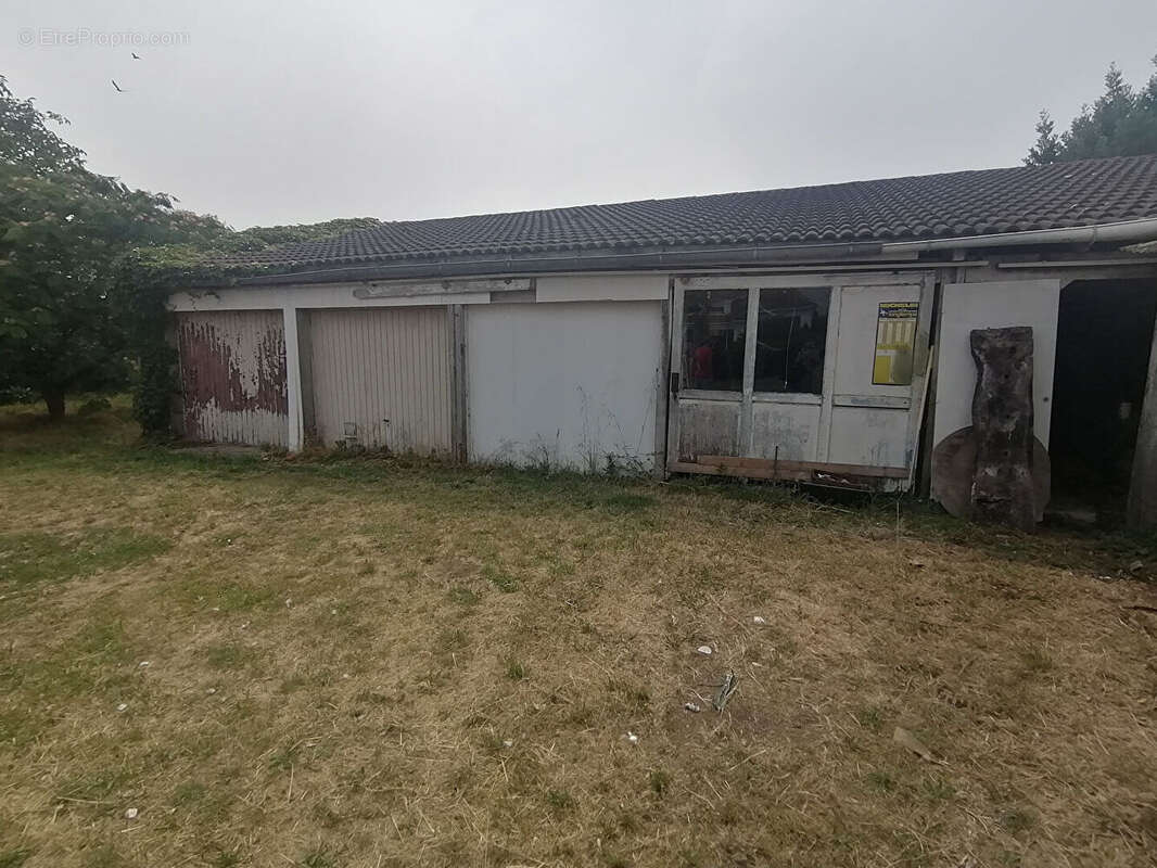 Terrain à COMMEQUIERS