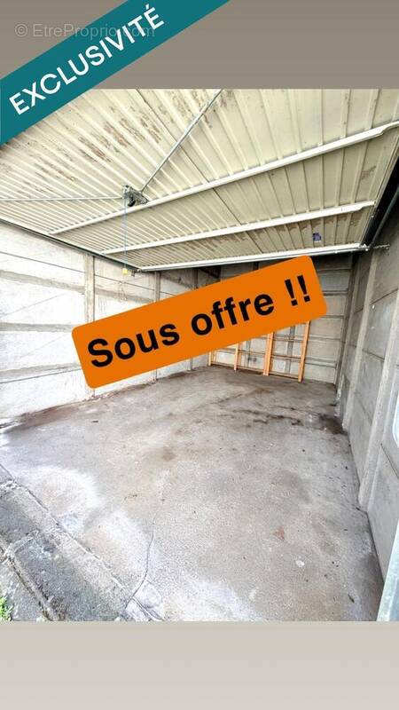 Photo 1 - Parking à ANGERS