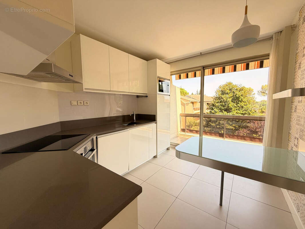 NIMES LA CIGALE Superbe appartement 5 pièces de 117 m2 avec terrasses, piscine, tennis - photo 7