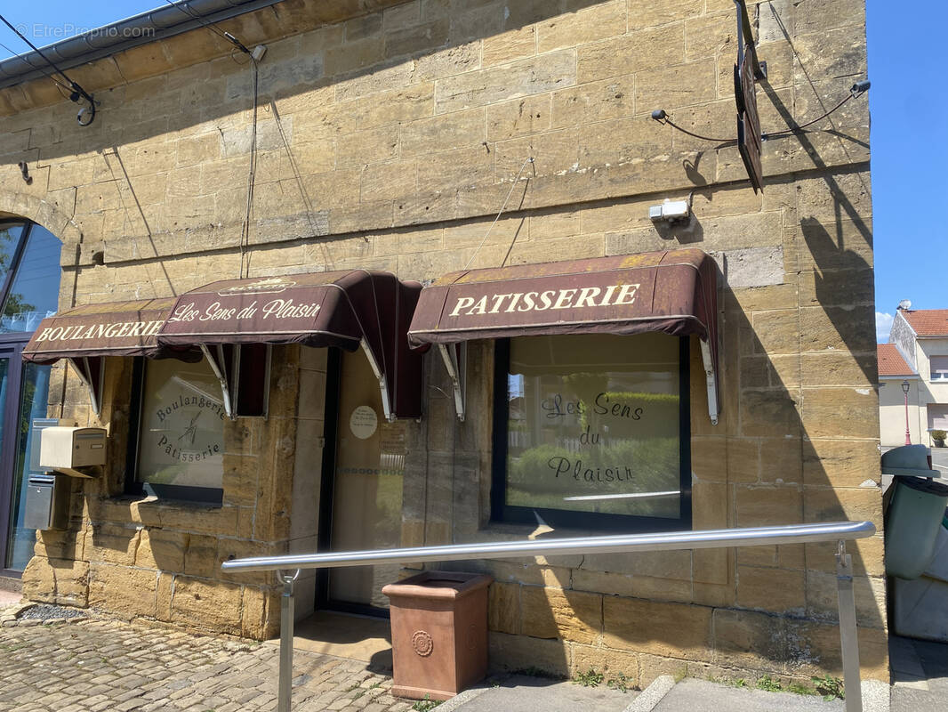 Commerce à COSNES-ET-ROMAIN