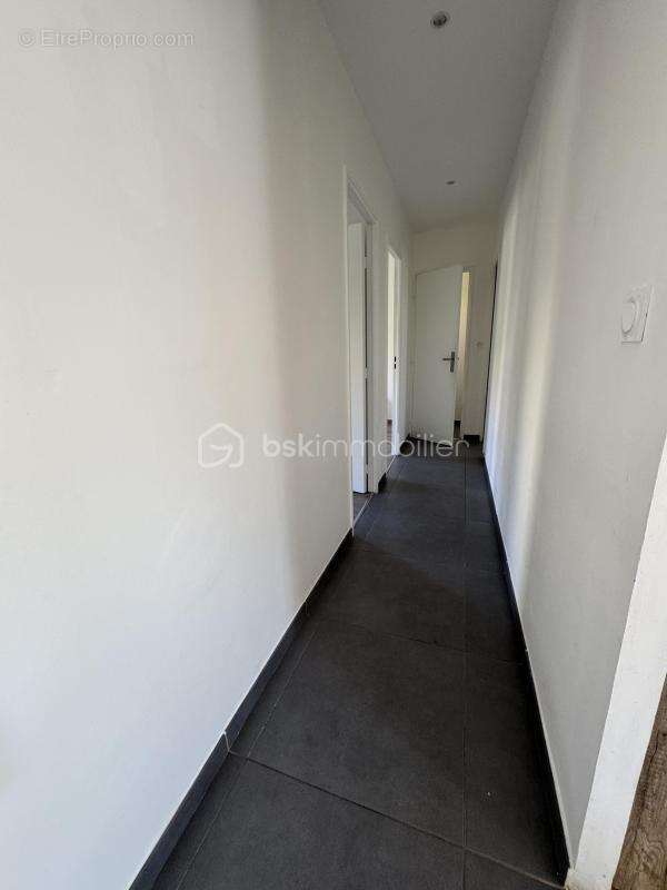 34500 beziers crouzette - villa plain pied 66m2 - 2 faces - rénovée - terrasse avant - jardinet arrière - photo 15