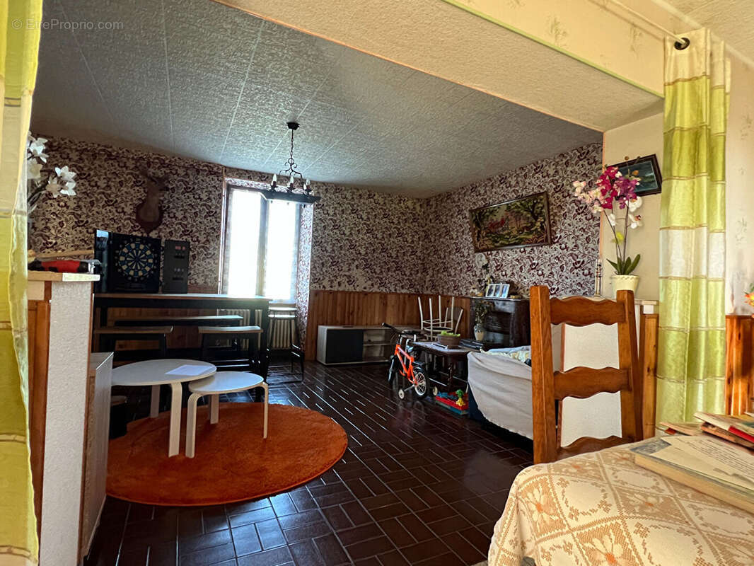 Maison à CHAPELLE-VIVIERS