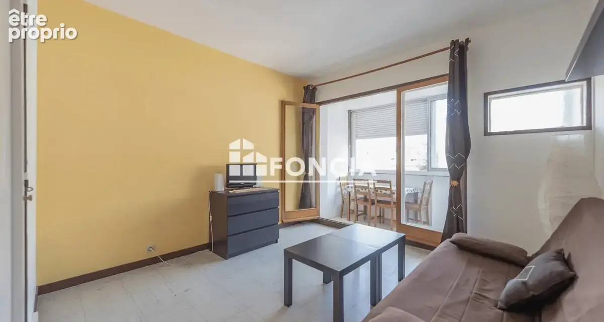 Appartement à BORMES-LES-MIMOSAS