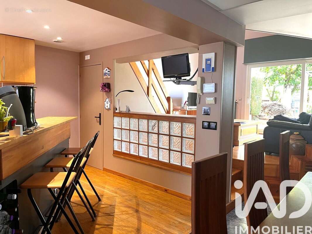 Maison 122 m² à Savignies  - photo 4