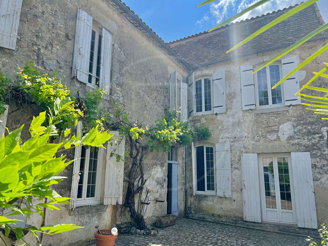 Maison à SAINT-MEARD-DE-GURCON