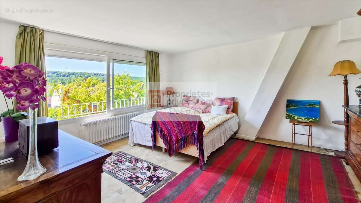 Maison à GIF-SUR-YVETTE