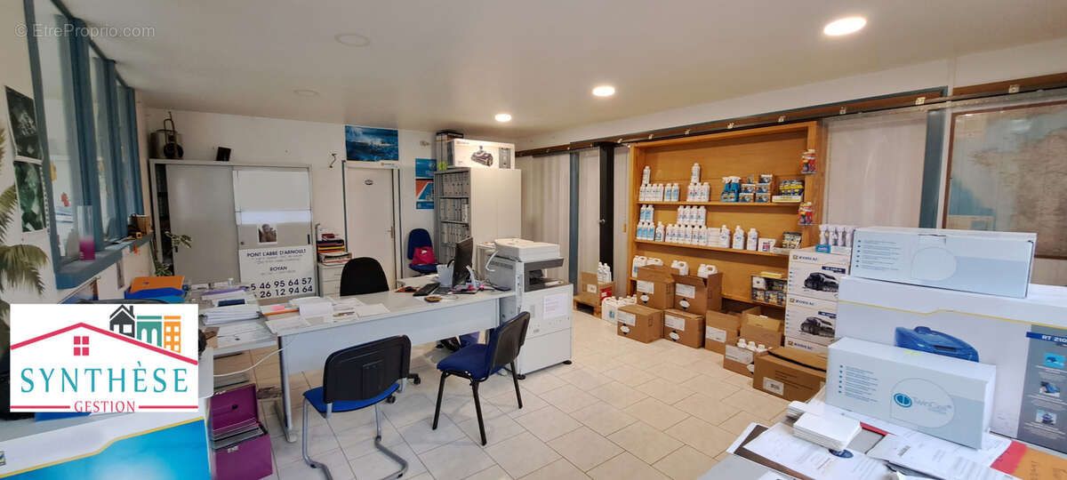 Commerce à PONT-L&#039;ABBE-D&#039;ARNOULT