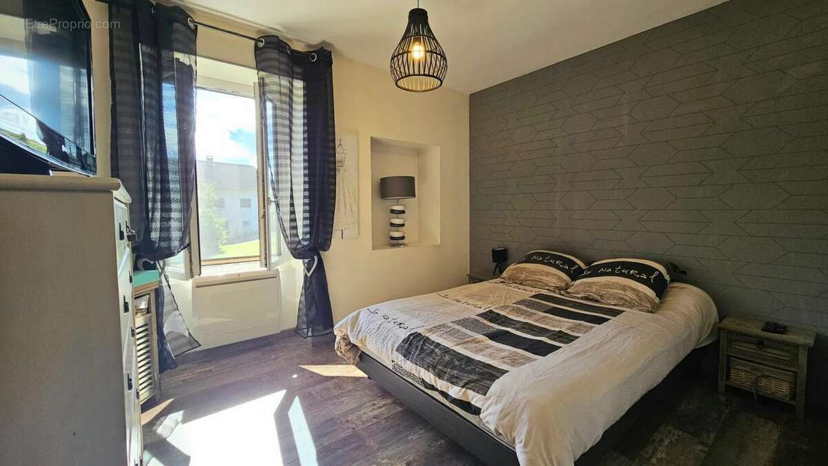 Maison à CREYS-MEPIEU