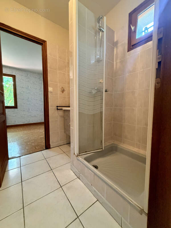 Maison familiale avec piscine - photo 12