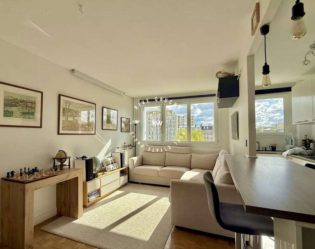 Appartement à PARIS-14E