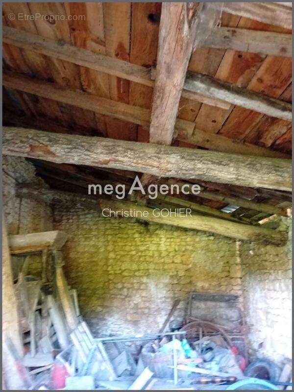 Maison à BRIZAMBOURG