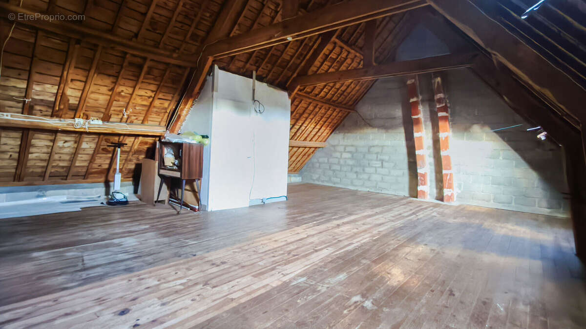 Trégunc - Secteur champêtre, maison 4 chambres et combles aménageables - photo 11