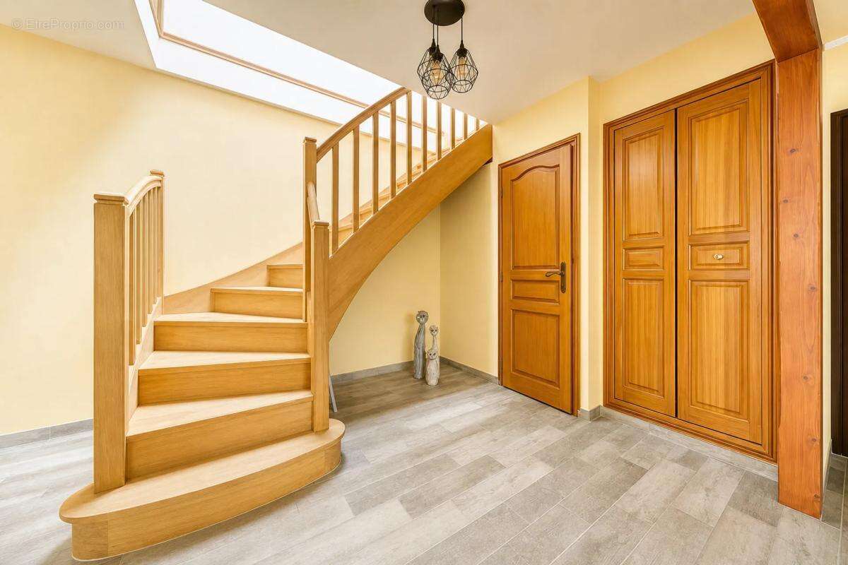 Maison d'exception de 307 m² avec piscine - photo 25