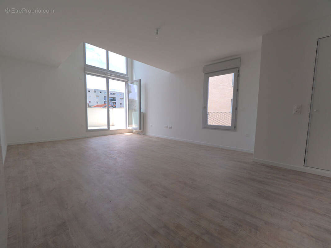 Appartement à ROMAINVILLE
