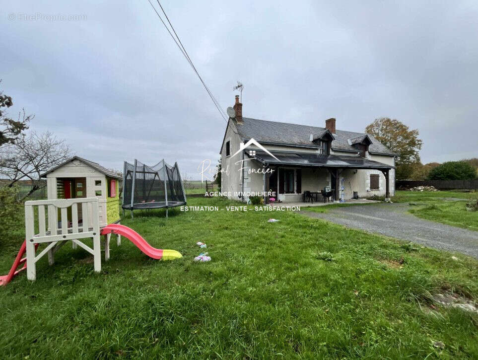Façade de la maison - Maison à SAINTE-MAURE-DE-TOURAINE