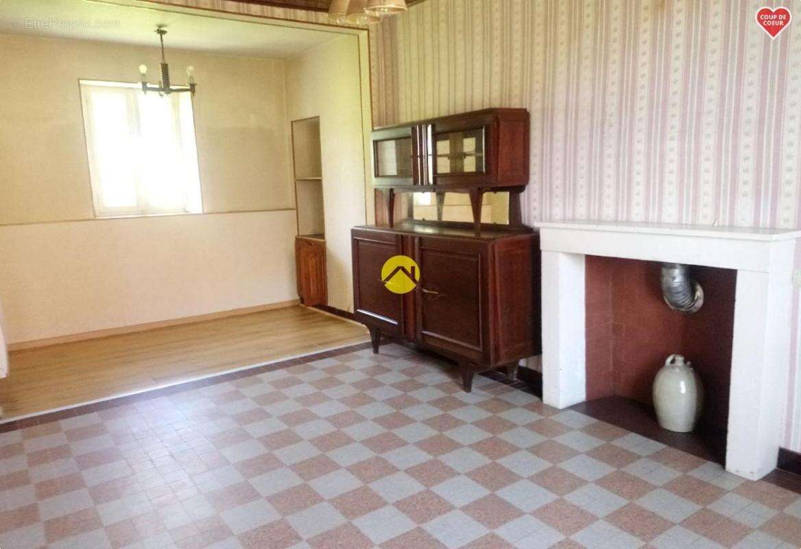 Maison à SAINT-AMAND-MONTROND