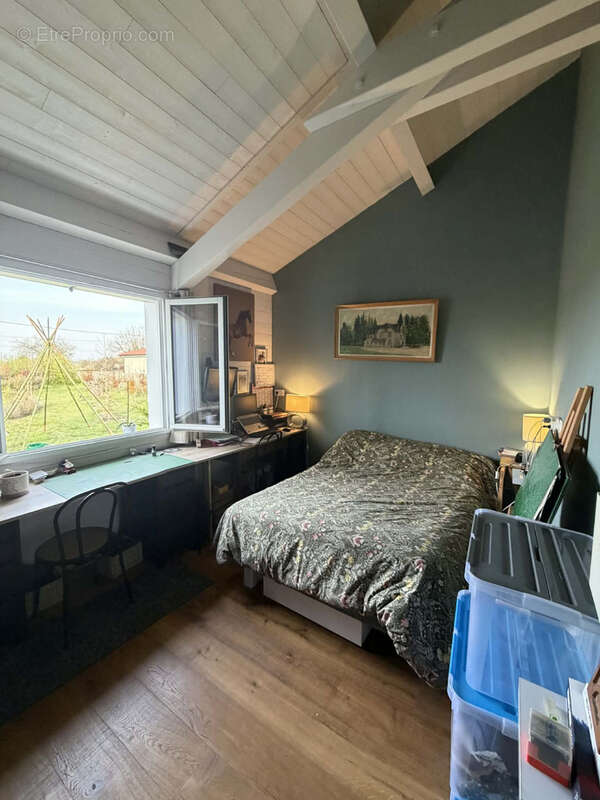 Maison à SAINT-AGOULIN