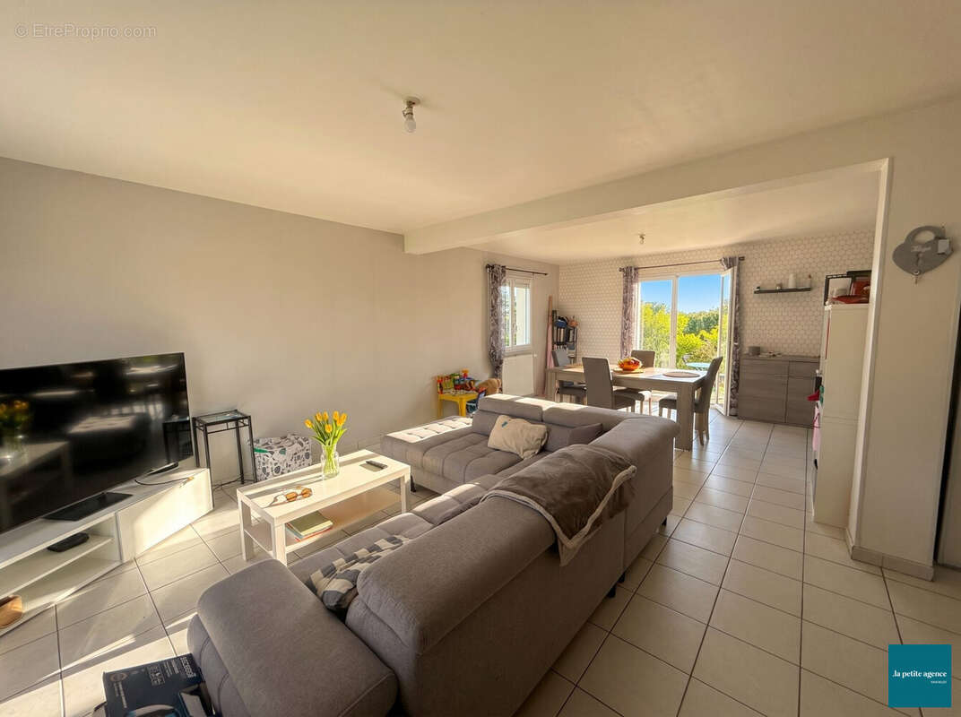 Maison à LAIZE-LA-VILLE