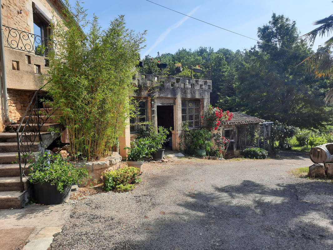 Maison à CUZORN