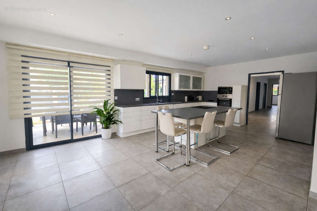 Maison familiale contemporaine avec  de beaux volumes - photo 7