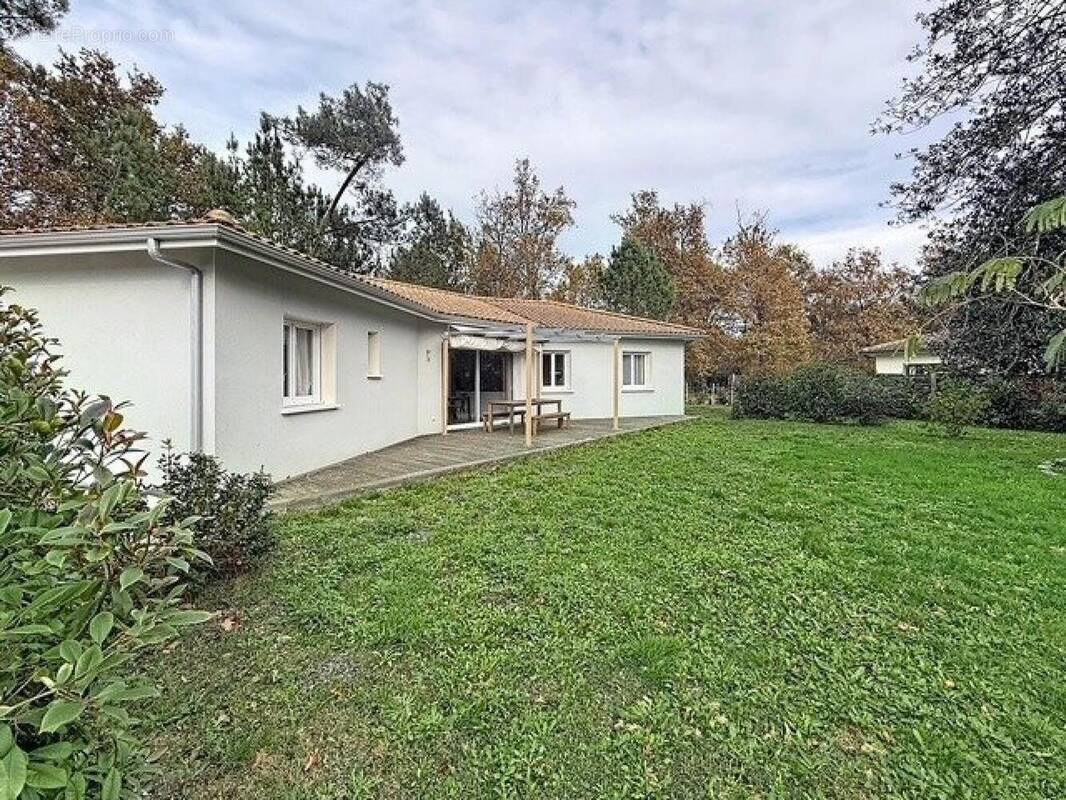 Photo 1 - Maison à SALLES