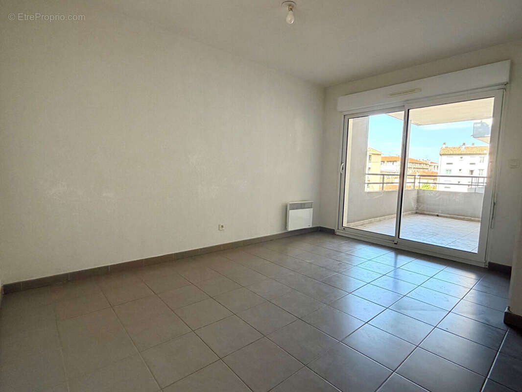 Appartement t3 - terrasse & parking - photo 4