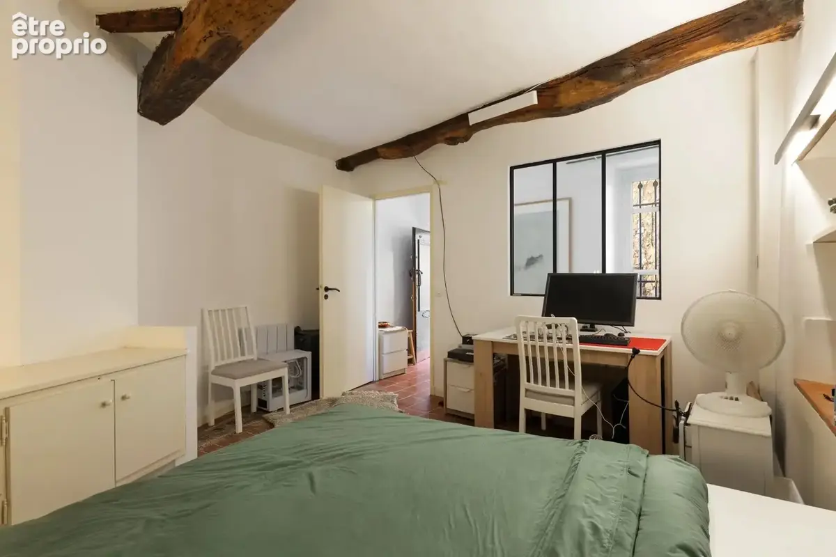 Tourrettes-sur-Loup - Maison de village rénovée avec vaste cave de 40 m² - photo 11