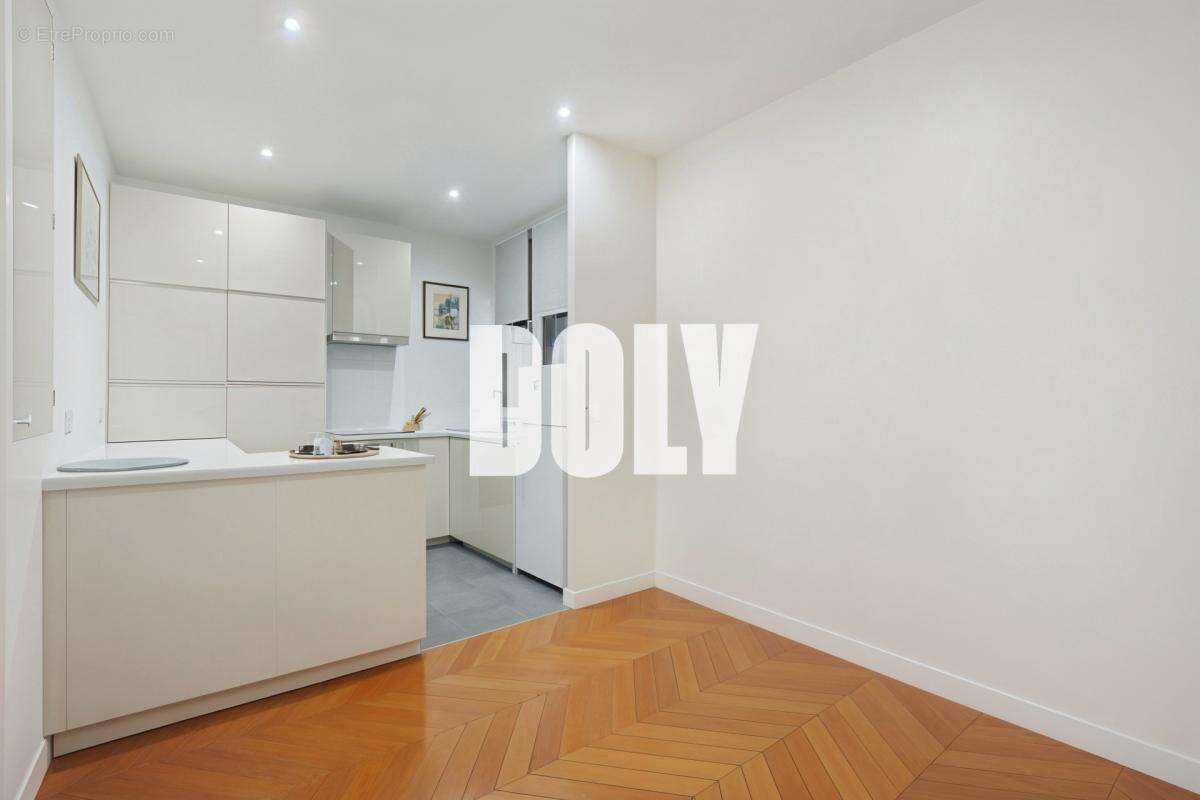 Appartement à PARIS-3E