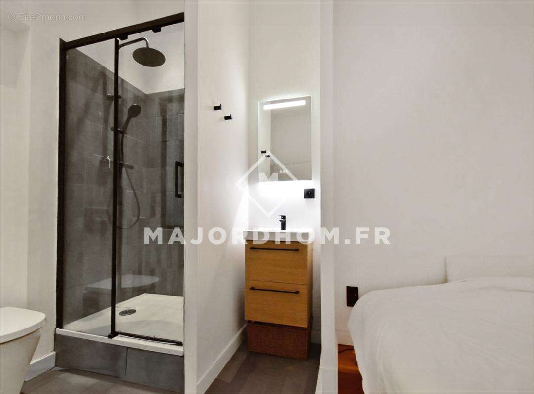 Appartement à MARSEILLE-1E